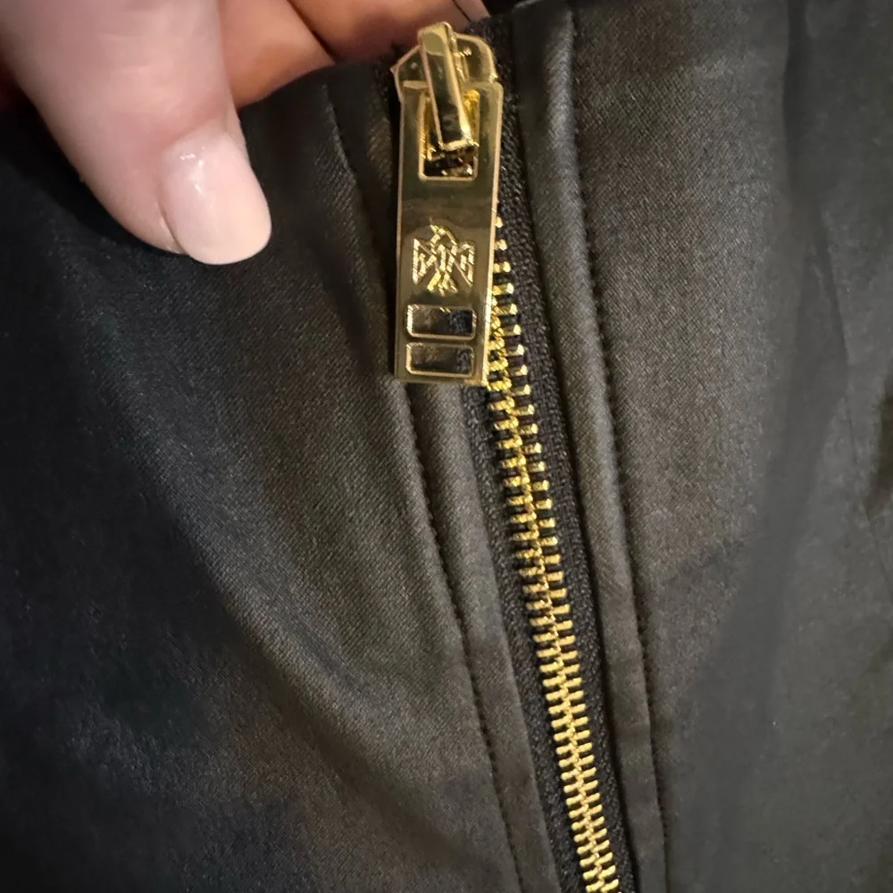 All Things Golden Second Skin Pants. Women’s. Size: XS - Picture 4 of 5